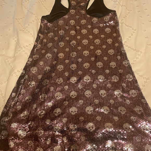 Cute skull 💀 dress I super Love it but too small on me - Picture 2 of 3